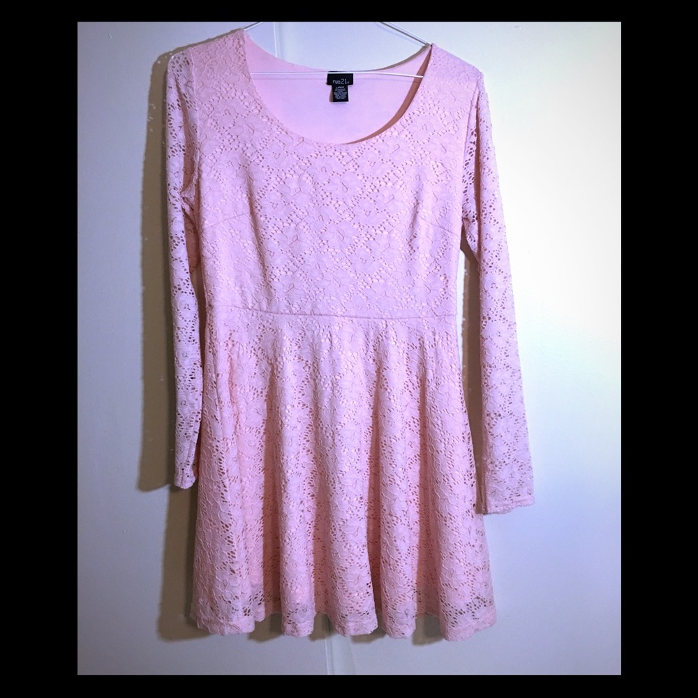 EUC Rue21 L pink lace overlay dress w/pink lining